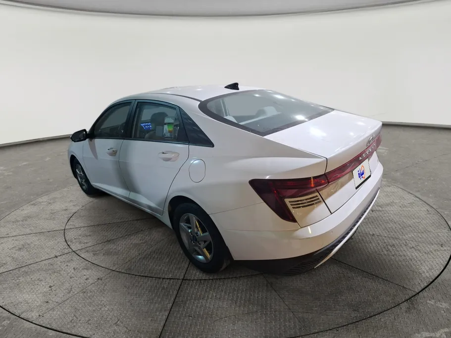 2024 Hyundai Accent Fleet 