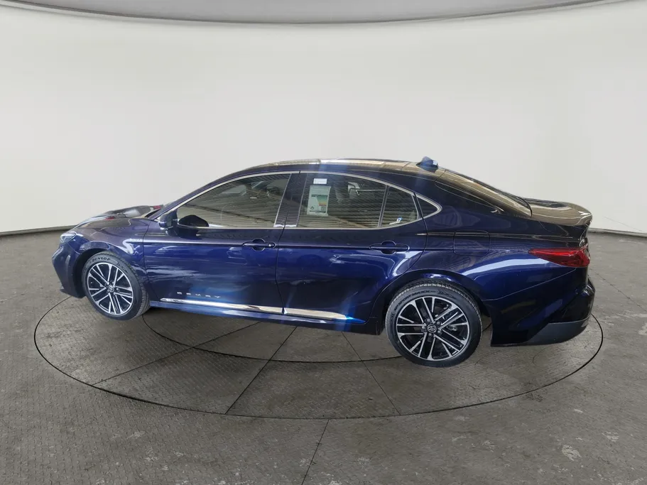 2025 Toyota Camry  LE HEV 