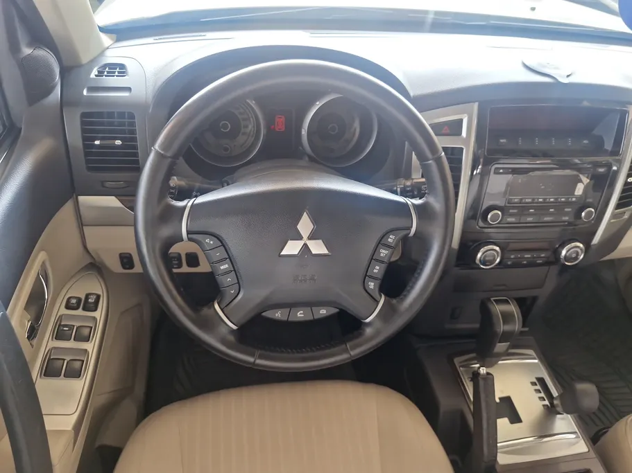 ميتسوبيشي باجيرو GLS 5Doors 2022 
