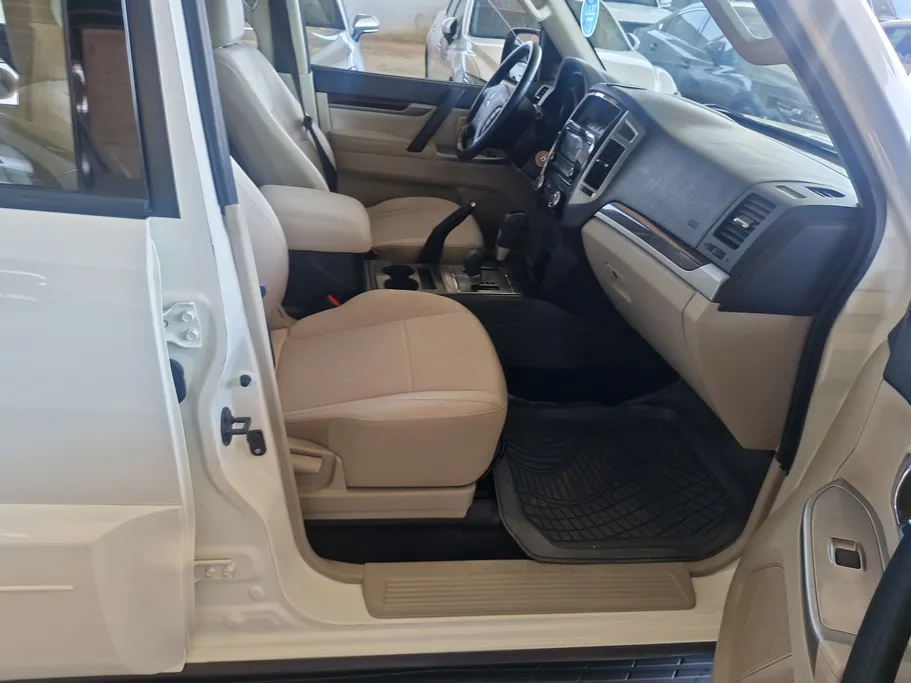 ميتسوبيشي باجيرو GLS 5Doors 2022 