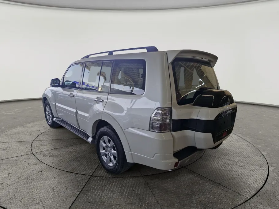 2022 Mitsubishi Pajero GLS 5Doors 