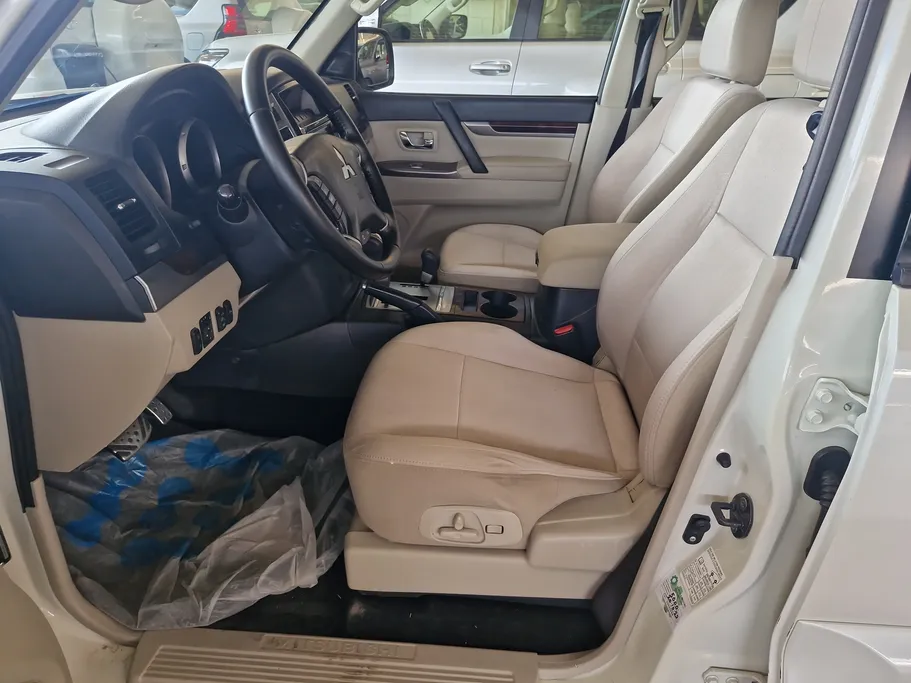 2022 Mitsubishi Pajero GLS 5Doors 