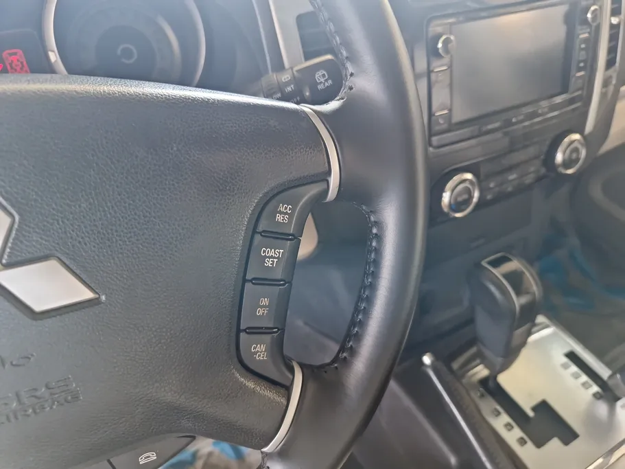 2022 Mitsubishi Pajero GLS 5Doors 