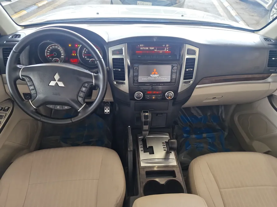 2022 Mitsubishi Pajero GLS 5Doors 