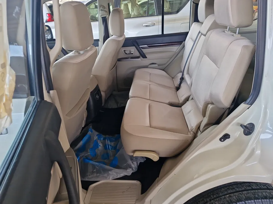2022 Mitsubishi Pajero GLS 5Doors 