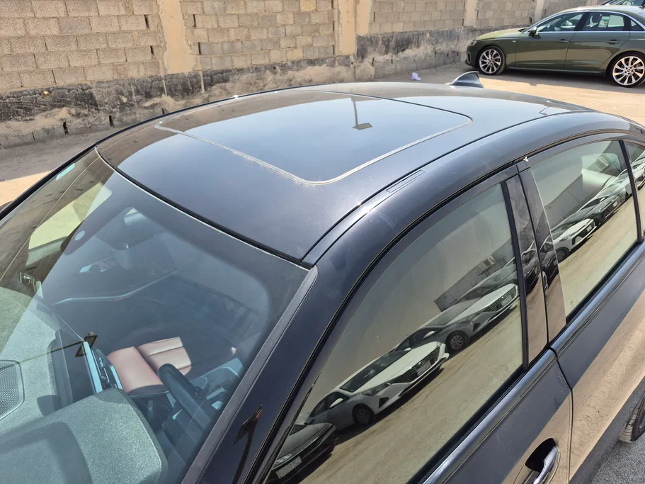 بي ام دبليو الفئة الثالثة 320i  2022 