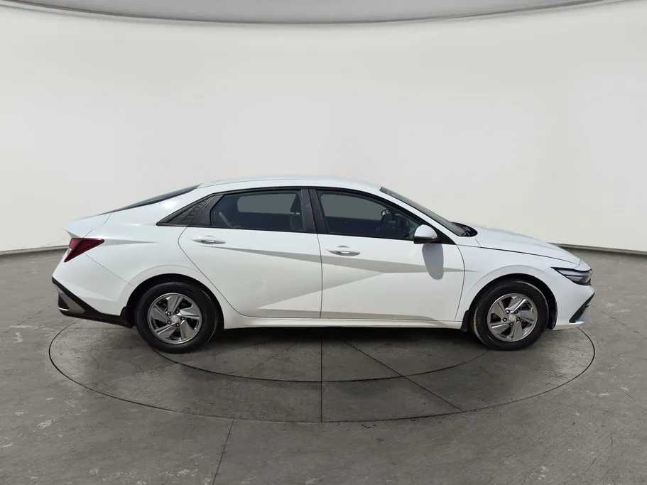 2024 Hyundai Elantra Fleet 