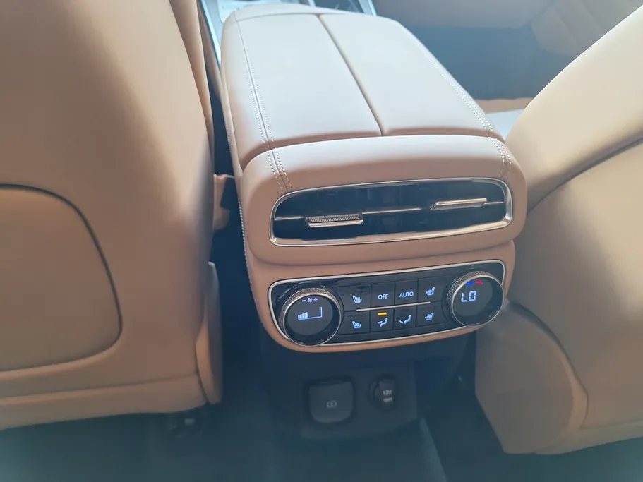 2024 Genesis GV80 Royal 