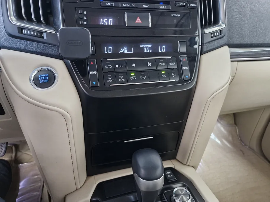 2020 Toyota Land Cruiser GXR Grand Touring 