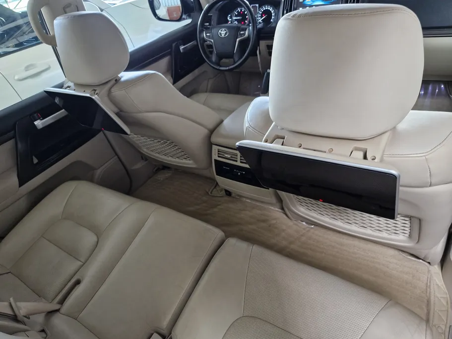2020 Toyota Land Cruiser GXR Grand Touring 