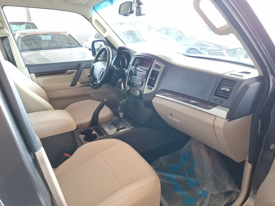 ميتسوبيشي باجيرو GLS 5Doors 2022 
