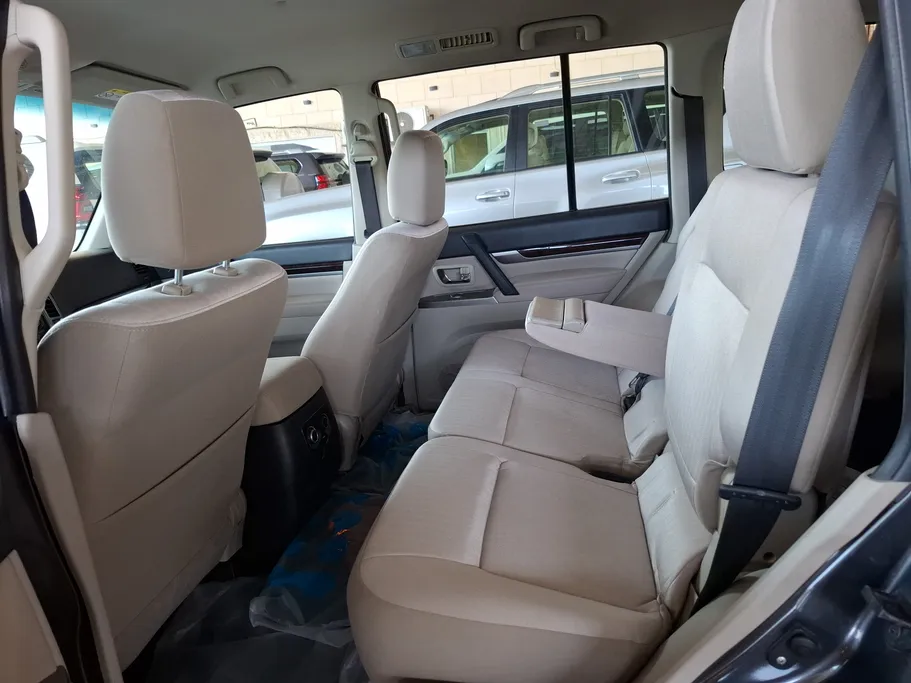 ميتسوبيشي باجيرو GLS 5Doors 2022 