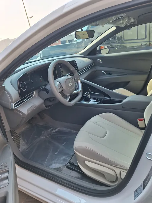 2026 Hyundai Elantra Smart Plus 