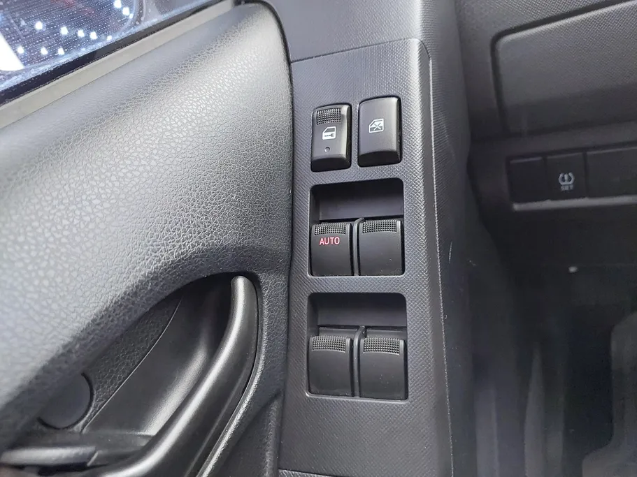 ايسوزو دي ماكس Crew Cab 2025 
