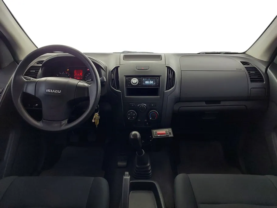 ايسوزو دي ماكس Crew Cab 2025 