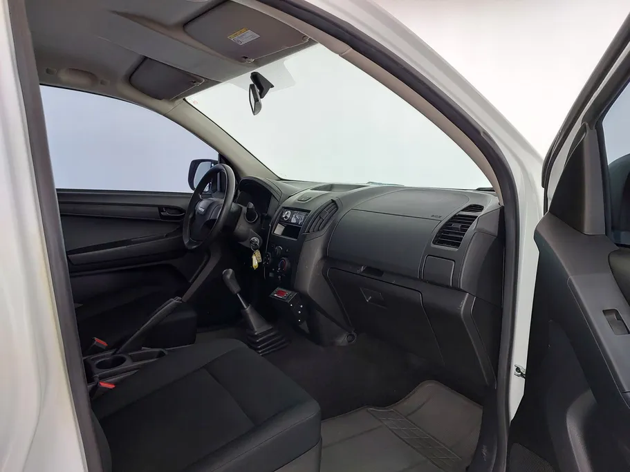 ايسوزو دي ماكس Crew Cab 2025 