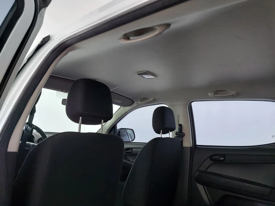 ايسوزو دي ماكس Crew Cab 2025 