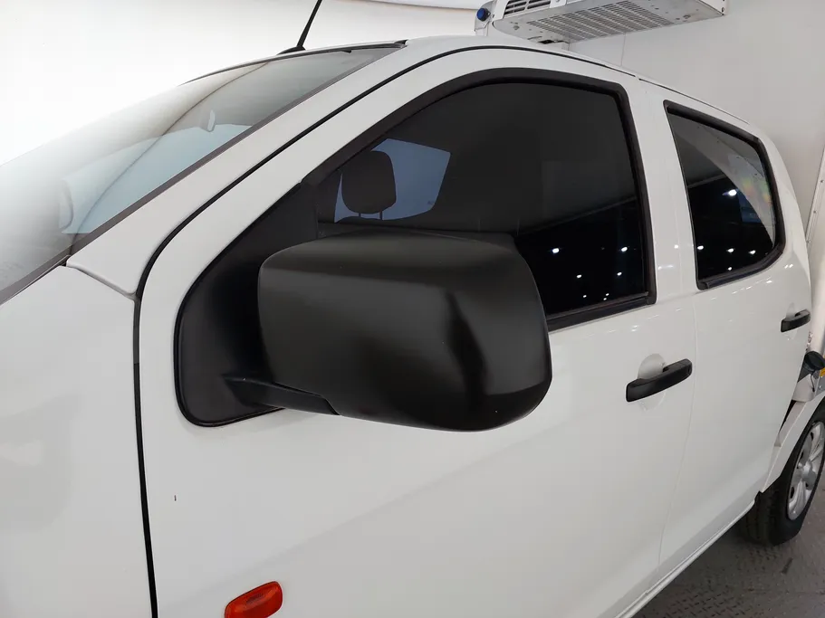 ايسوزو دي ماكس Crew Cab 2025 