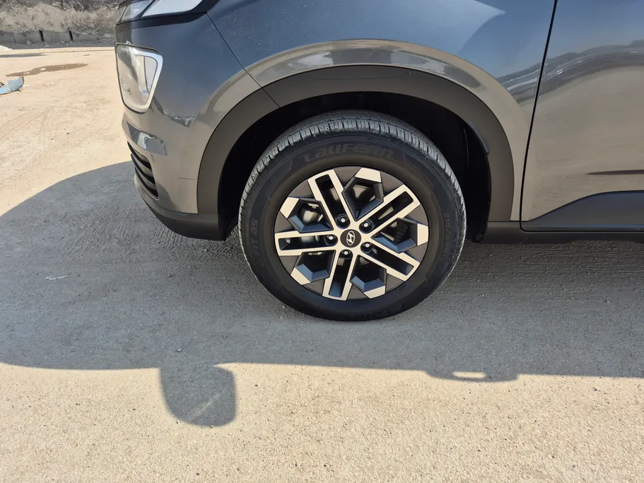 2024 Hyundai Venue Smart 