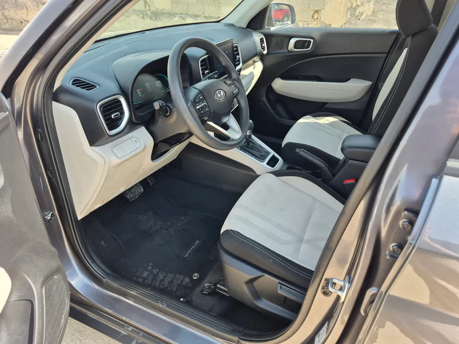 2024 Hyundai Venue Smart 
