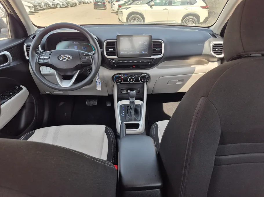 2024 Hyundai Venue Smart 