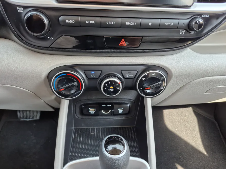 2024 Hyundai Venue Smart 