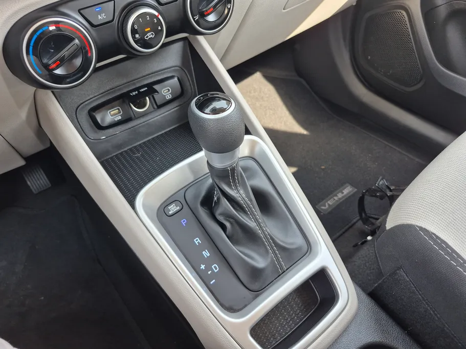 2024 Hyundai Venue Smart 