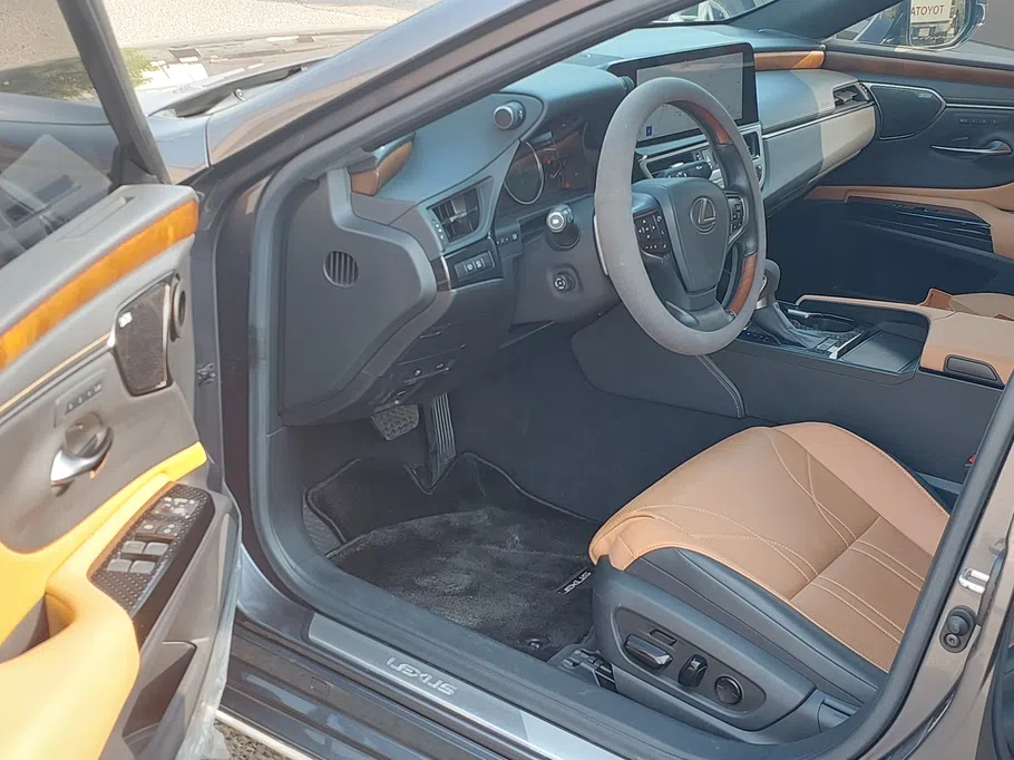 2024 Lexus ES 350 