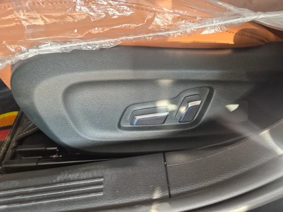 2025 FAW Bestune B70 Comfort 