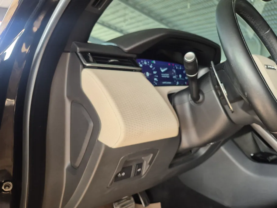 لاند روفر رنج روفر Velar 2023 