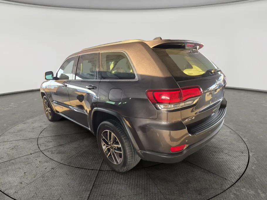 2021 Jeep Grand Cherokee لاريدو 