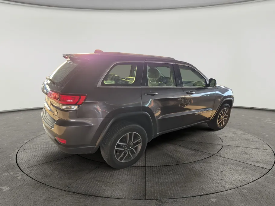 2021 Jeep Grand Cherokee لاريدو 