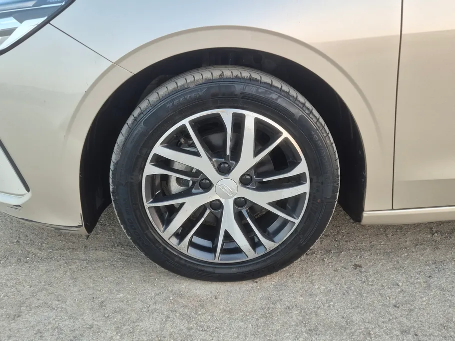 جيلي امجراند GS 2025 