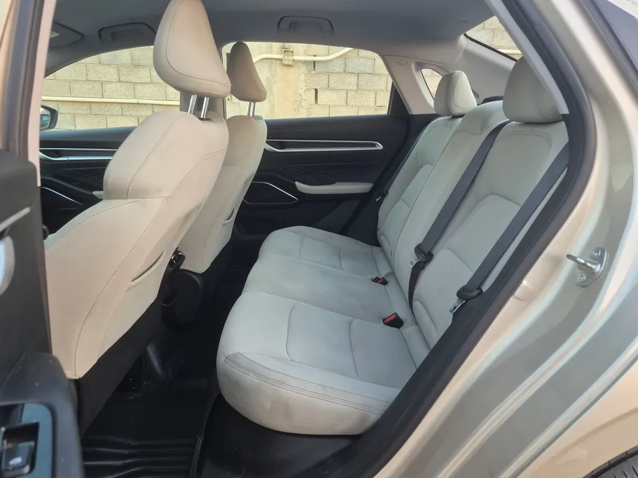 جيلي امجراند GS 2025 