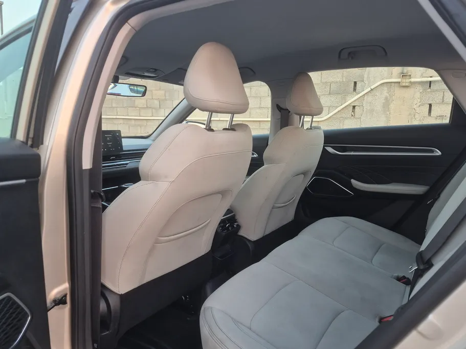 جيلي امجراند GS 2025 