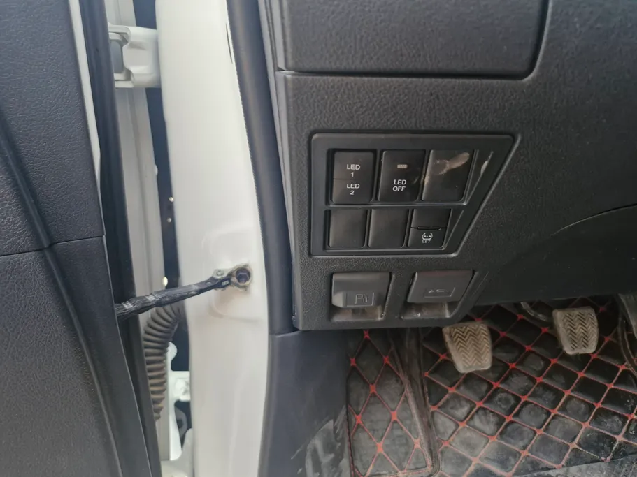 2025 Toyota Hilux GLX 