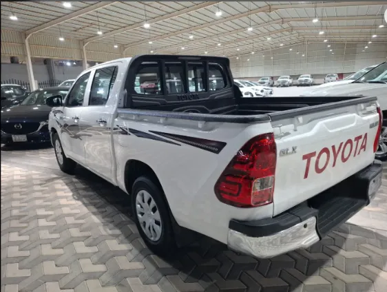 2022 Toyota Hilux GLX 