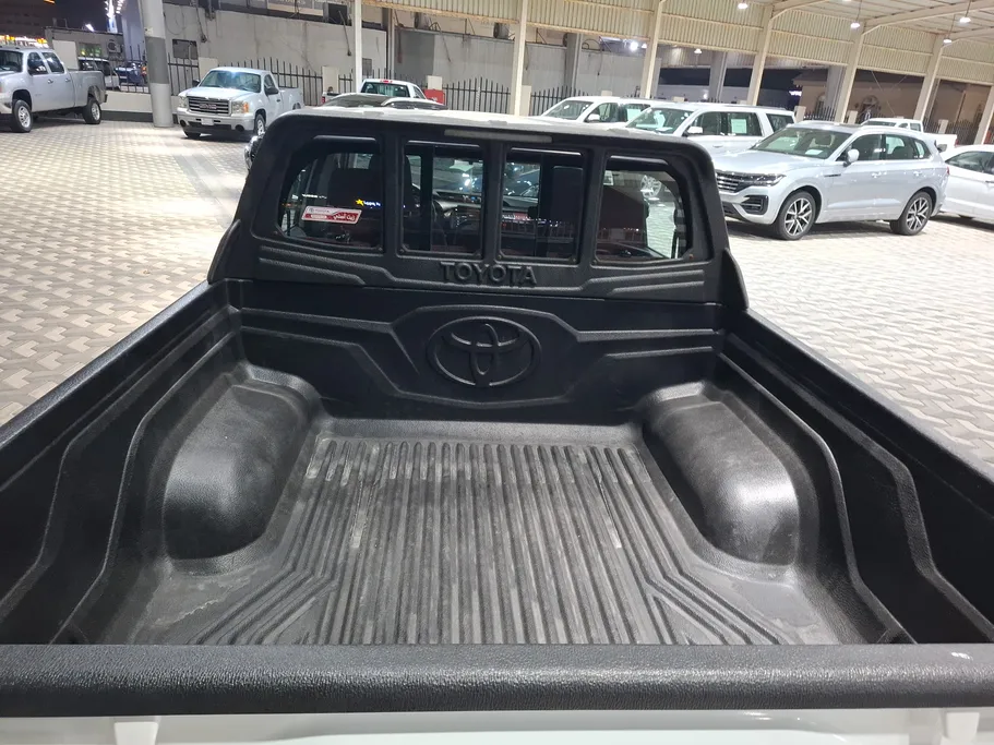 2022 Toyota Hilux GLX 