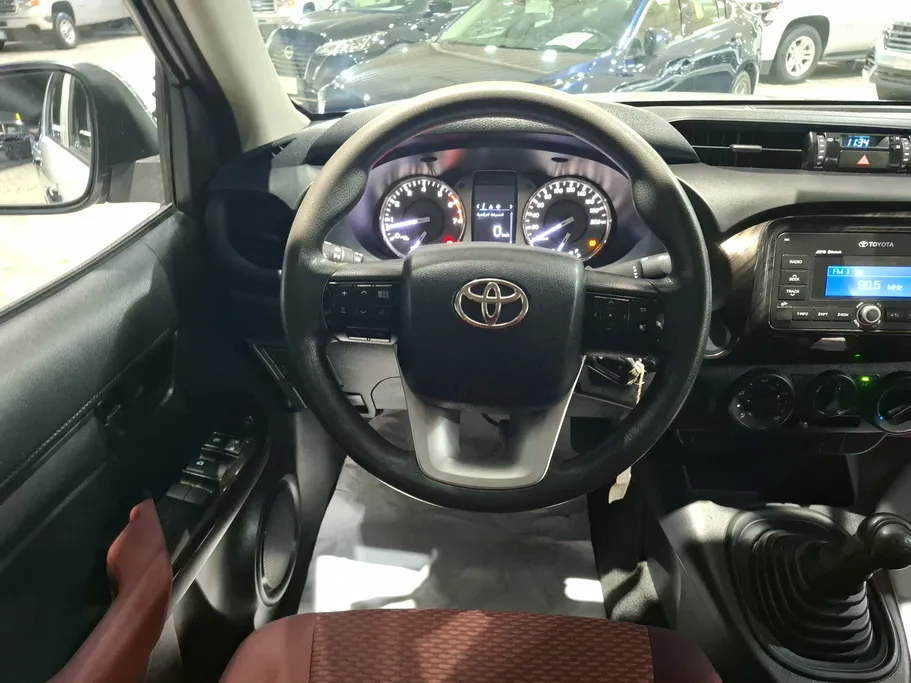 2022 Toyota Hilux GLX 