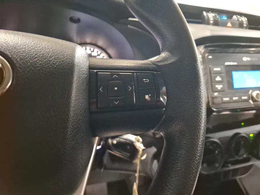 2022 Toyota Hilux GLX 