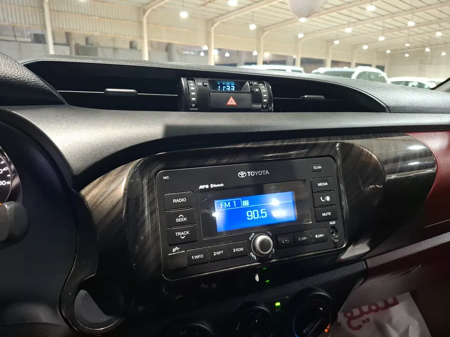 2022 Toyota Hilux GLX 
