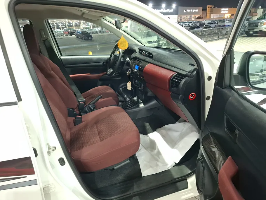 2022 Toyota Hilux GLX 