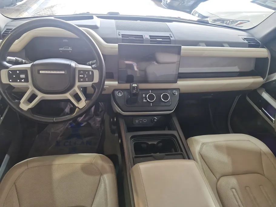 2022 Land Rover Defender P400 S  