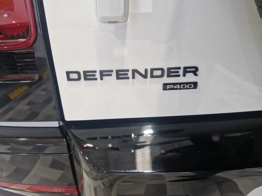 2022 Land Rover Defender P400 S  