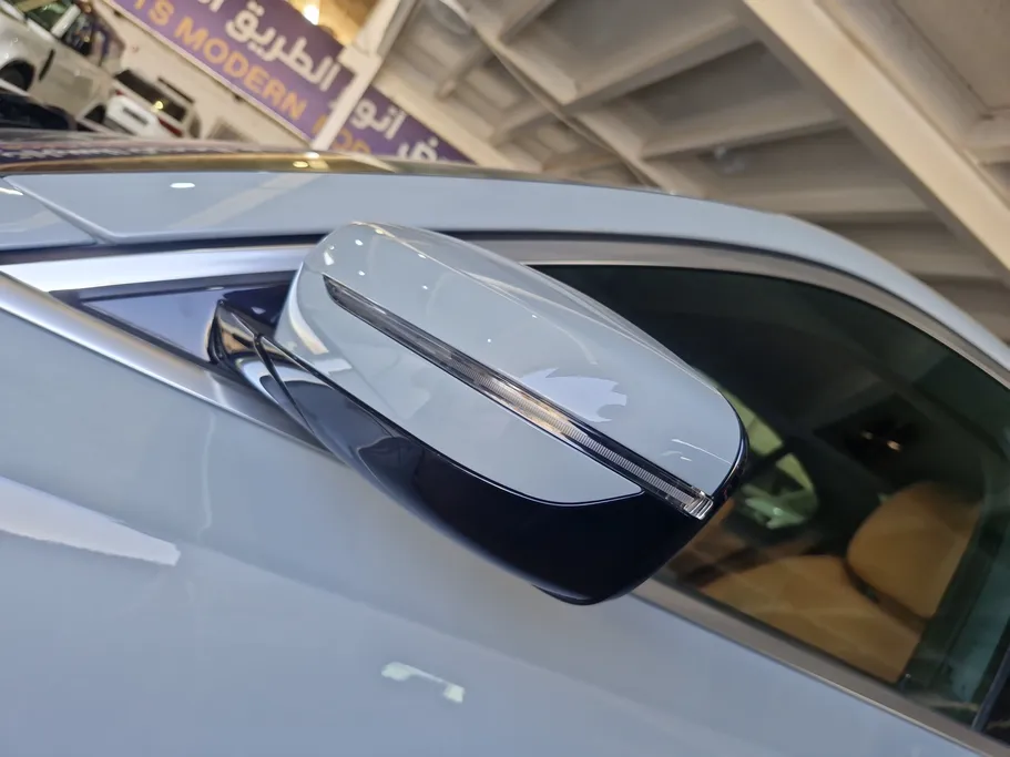 2023 BMW 3 Series 320i  
