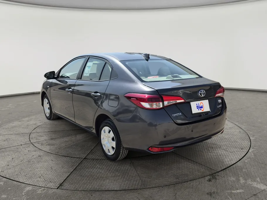 2022 Toyota Yaris  Y 