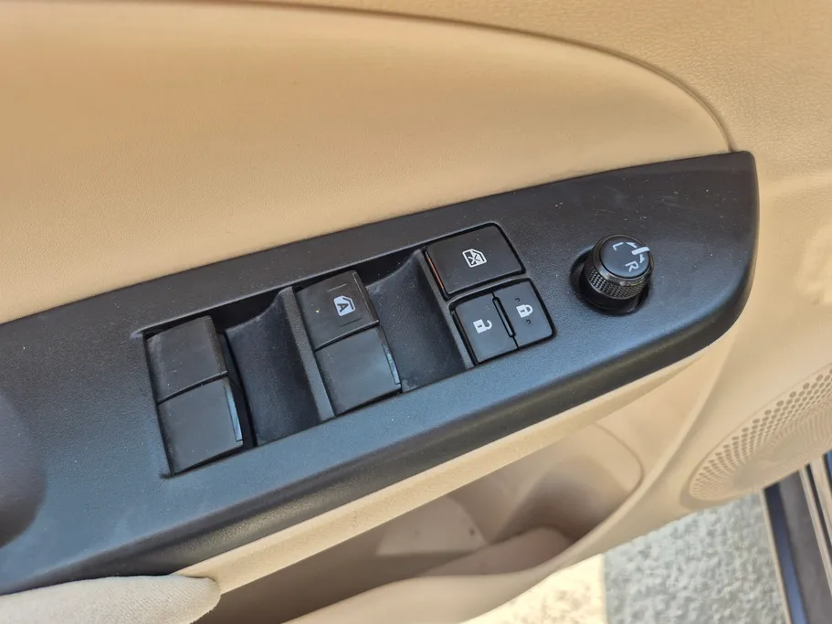 2022 Toyota Yaris  Y 
