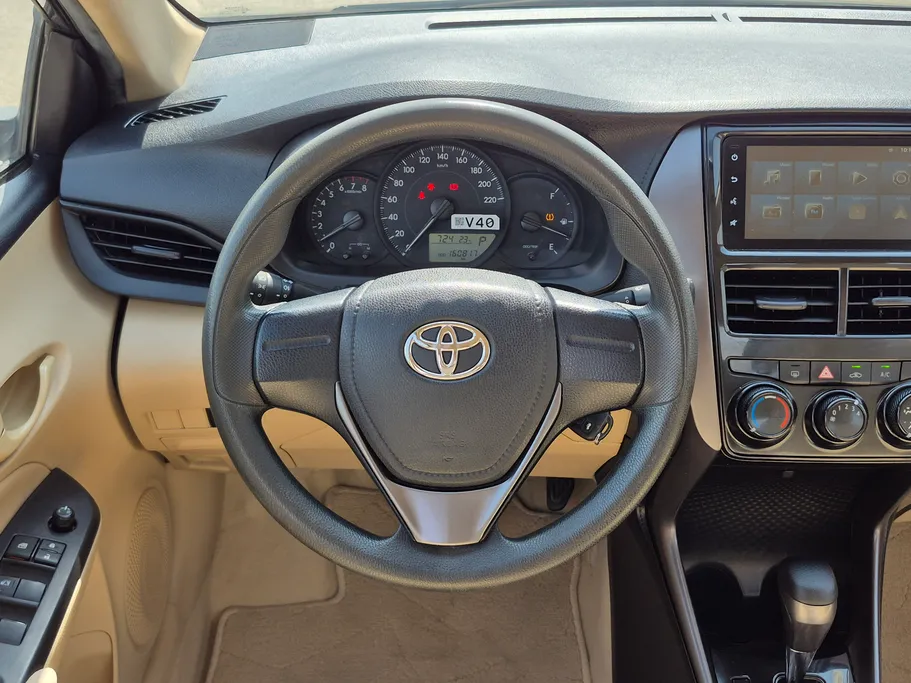 2022 Toyota Yaris  Y 