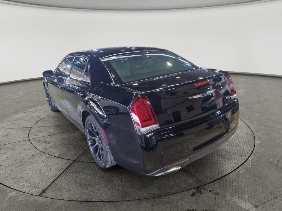 2021 Chrysler 300 S 