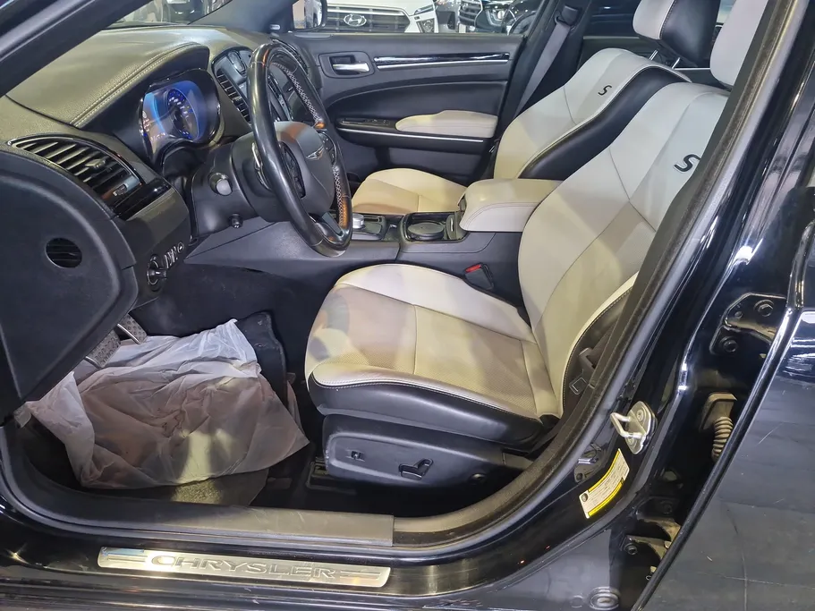 2021 Chrysler 300 S 